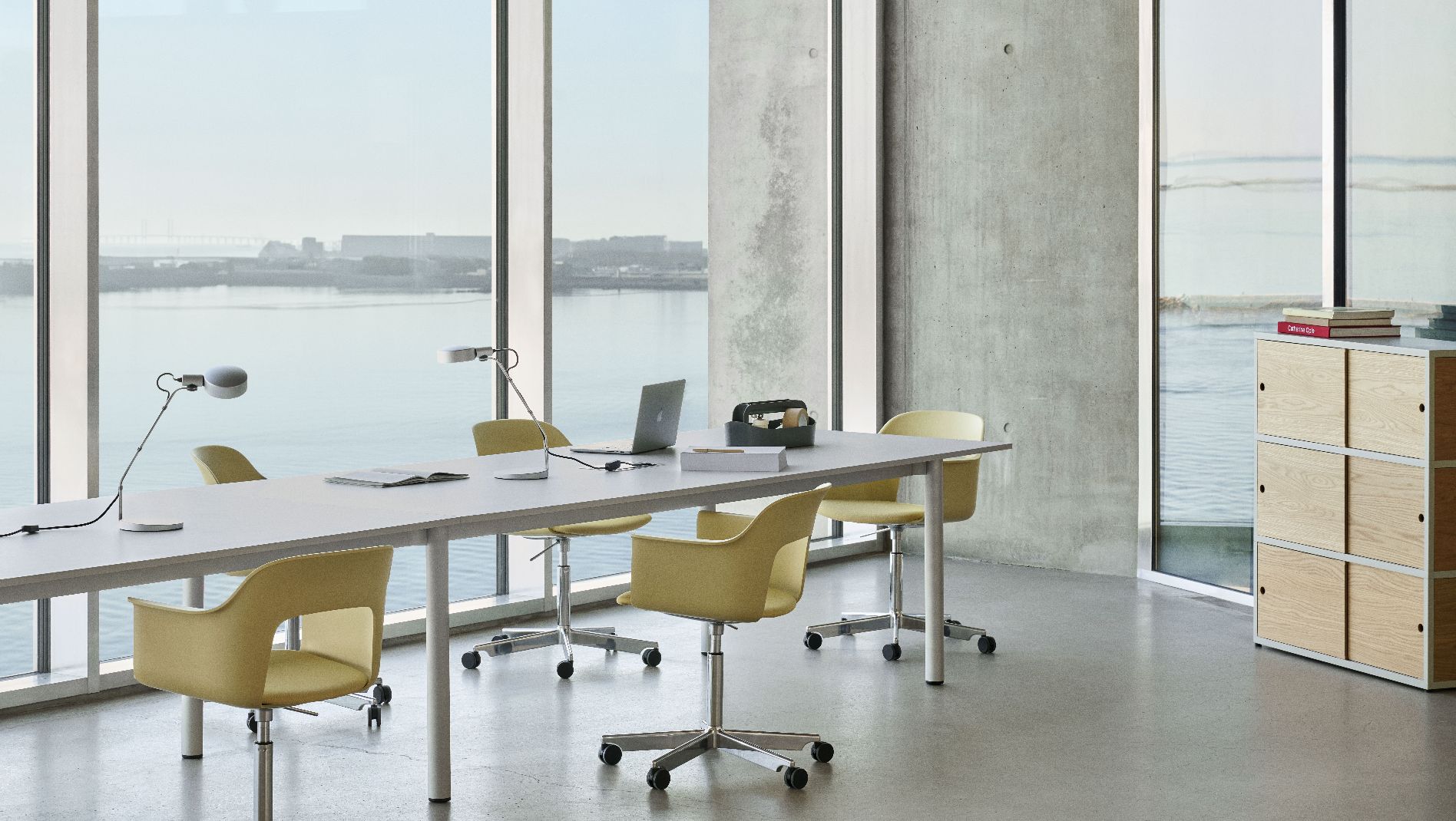 Layout Armchair 243 Fauteuil met 5-sterrenvoet Hay