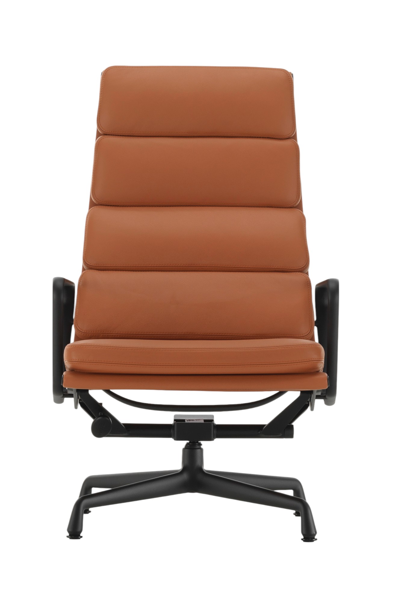 Frontansicht des Vitra Soft Pad Chair EA222 mit braunem Lederbezug und schwarzem Fußkreuz.