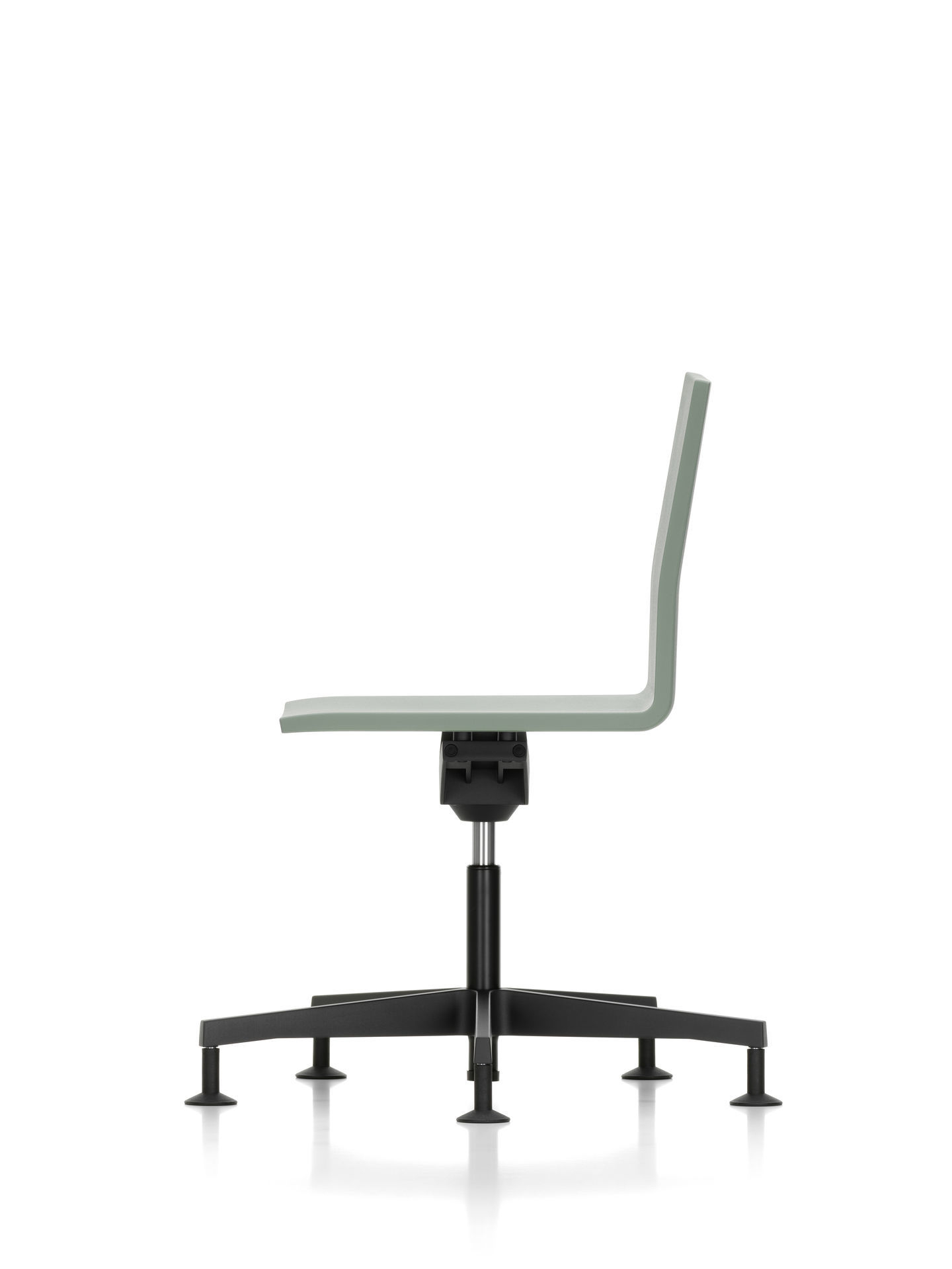 .04 Bürodrehstuhl von Vitra, seitliche Ansicht. Ergonomischer Bürostuhl ohne Armlehnen mit schwarzem Fußkreuz.