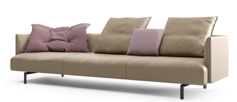 Muud Sofa von Walter Knoll, modernes Ledersofa in Beige mit lila Kissen.
