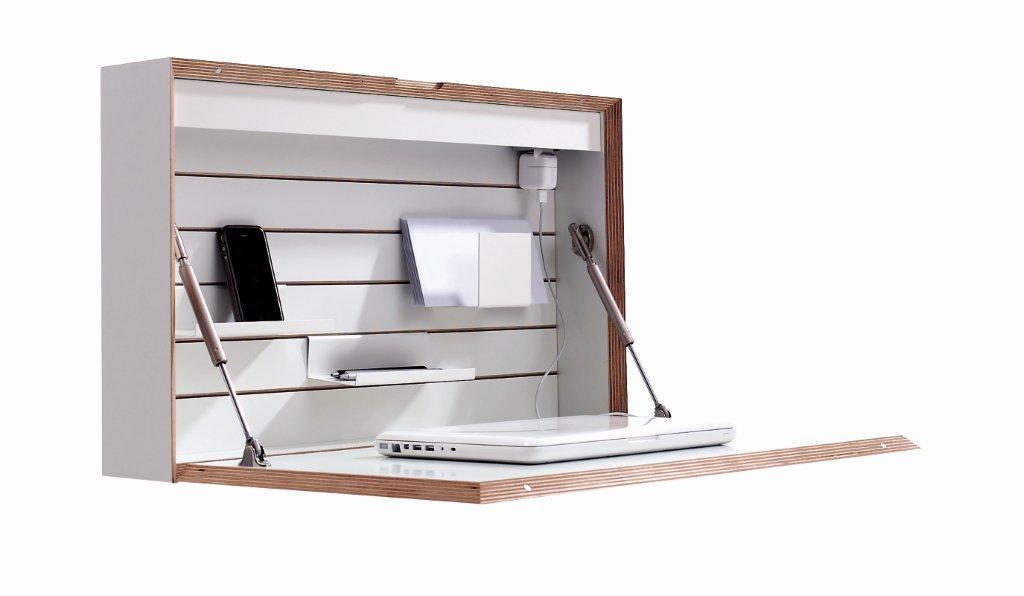 Flatbox Sekretär von Müller Möbelwerkstätten, geöffnet, mit Laptop, Handy und Zubehör. Wandsekretär, platzsparend.