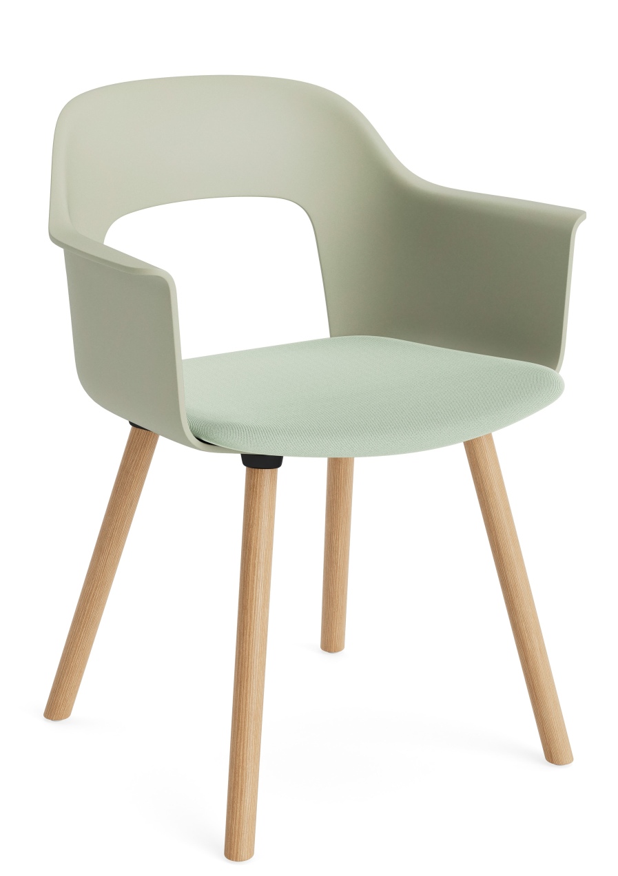 Hay Layout Armchair 223 Armlehnstuhl in Hellgrün mit Sitzpolster und Holzbeinen, modernes Design für Wohnzimmer und Büro.