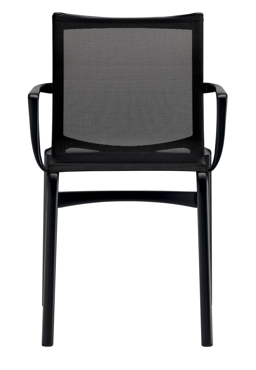 Bigframe Stuhl von Alias, schwarzer Design-Stuhl mit Armlehnen und Netzgewebe, Frontansicht.