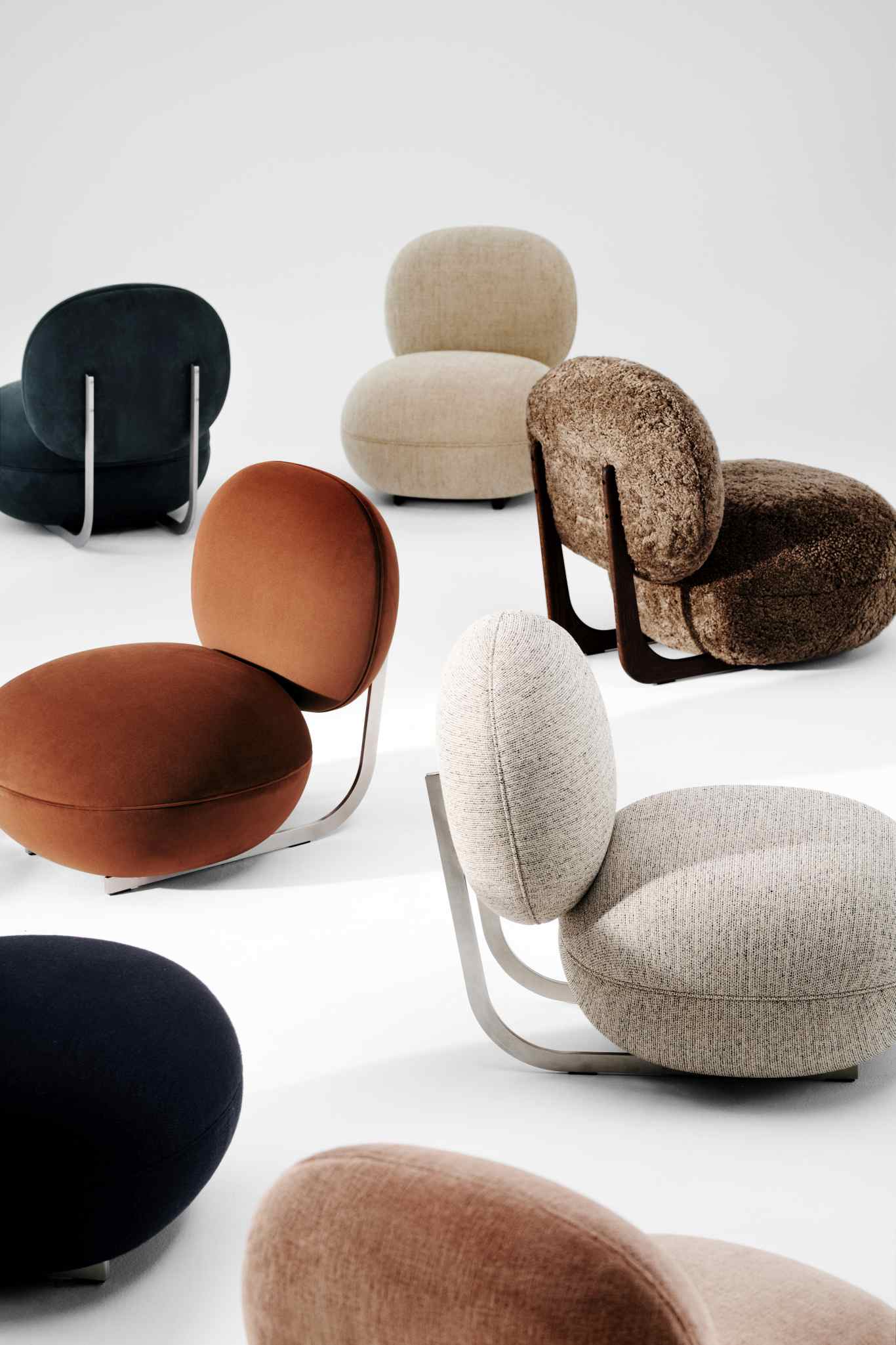 Copper Lounge Chair Sessel von NORR11 mit Edelstahlgestell in verschiedenen Farben und Stoffen.