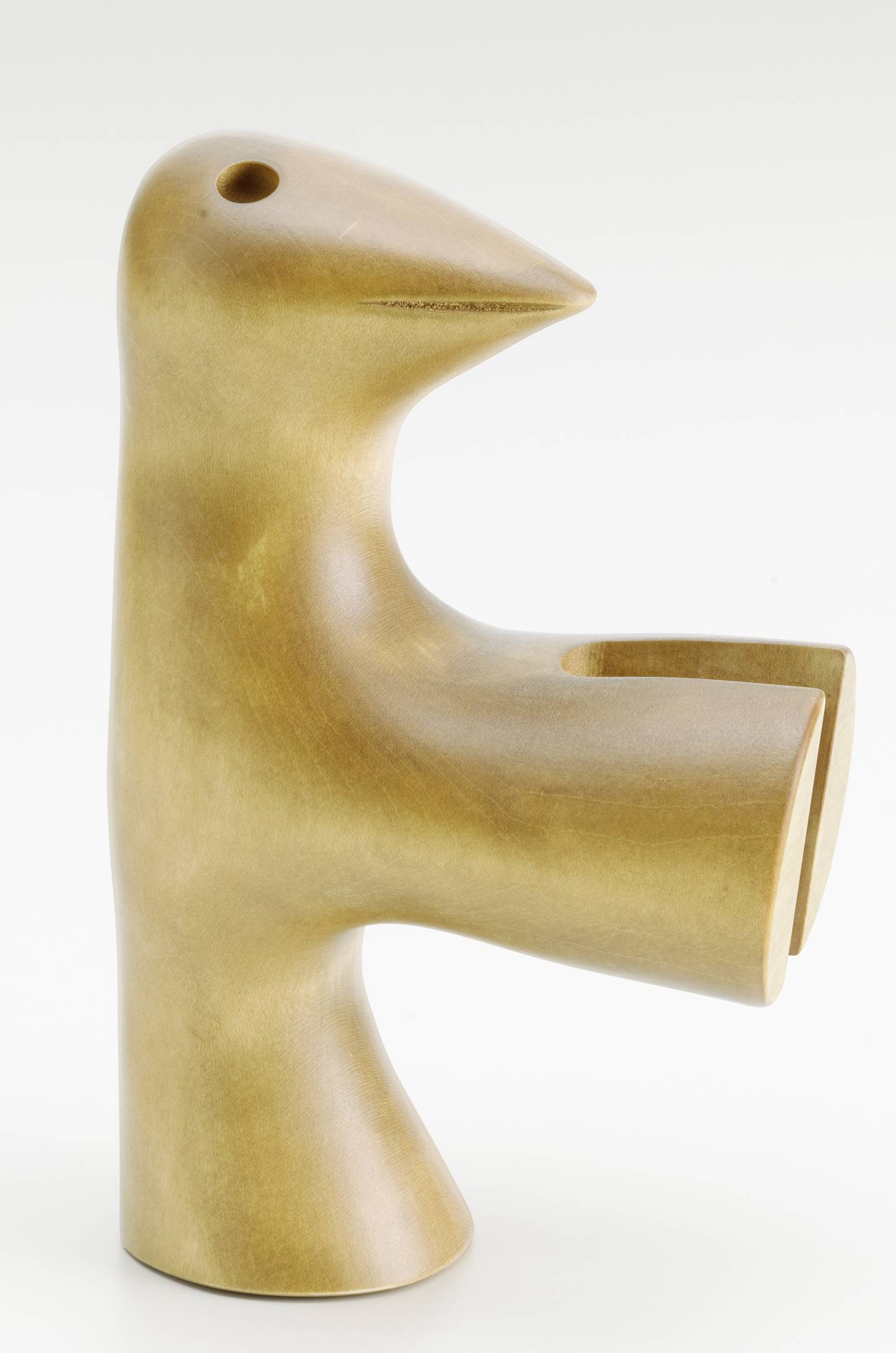 Detailaufnahme der Girard Bird Skulptur von Vitra, ein einzigartiges Holzobjekt für moderne Wohnkultur.