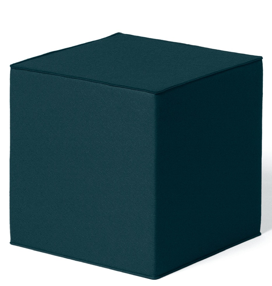 Blauer Quart Sitzwürfel von HEY-SIGN by BWF Group, moderner Hocker aus Filz.