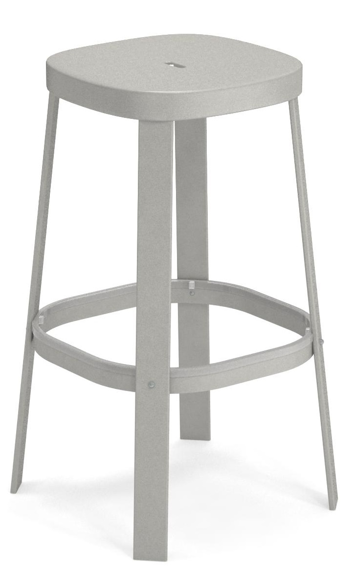 Thor Barstool von Emu, grauer Outdoor Barhocker aus Metall mit Fußstütze, freigestellt.