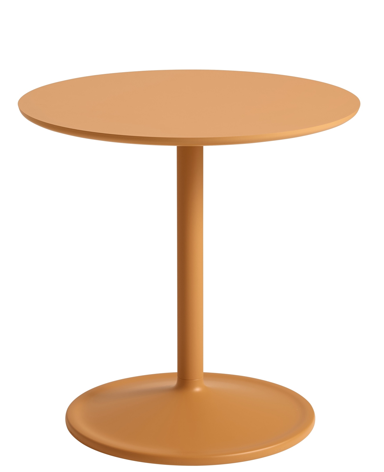 Muuto Soft Side Table Beistelltisch in Orange, runder Tisch mit zentralem Standfuß für Wohnzimmer.