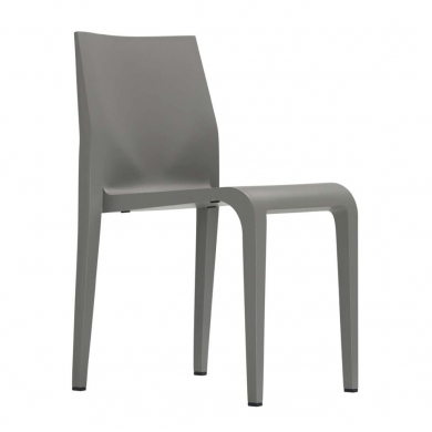 Grauer Laleggera Stuhl von Alias: Moderner Designstuhl aus Kunststoff für Esszimmer und Wohnbereich.