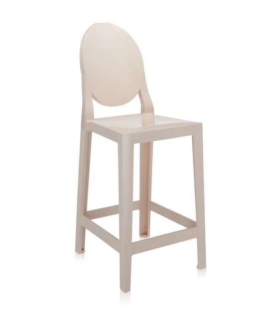 Beiger "One More" Barhocker von Kartell, moderner Design-Hocker aus Kunststoff für Küche oder Bar.