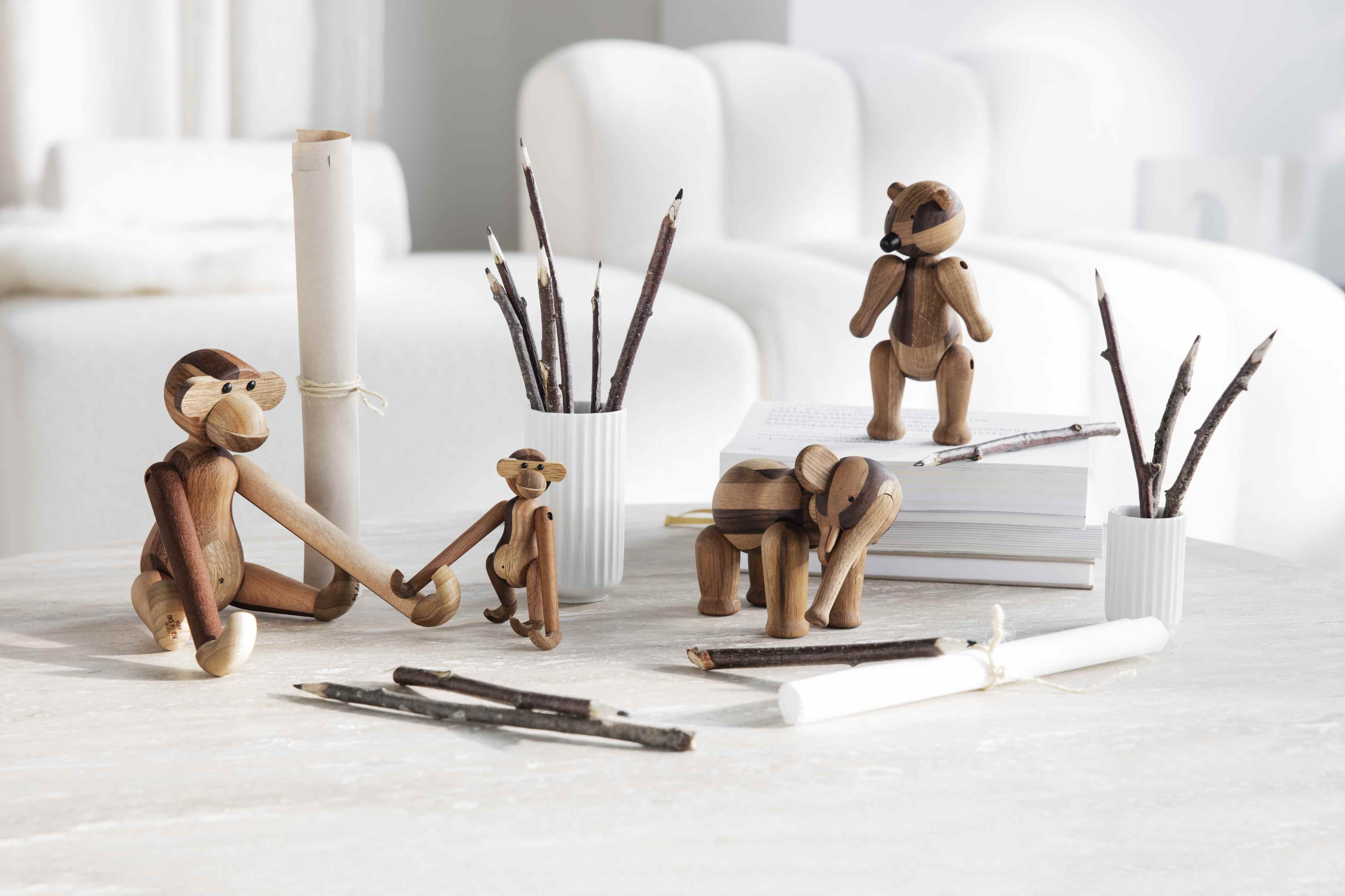 Holztiere: Affe, Bär und Elefant von Kay Bojesen, dänisches Design, Dekoration für Kinderzimmer.
