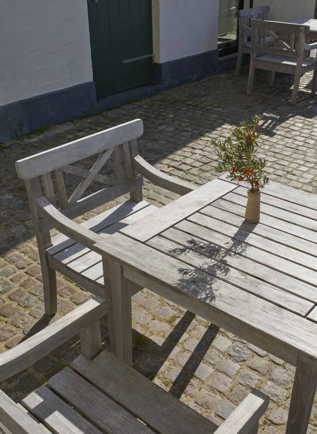 Drachmann Table eettafel voor buiten Skagerak by Fritz Hansen 