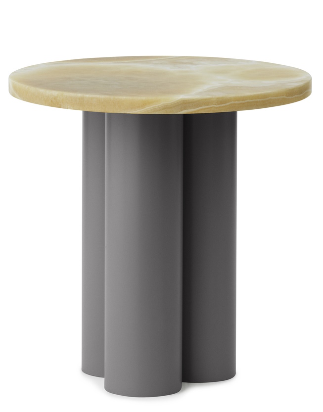 Dit Coffee Table von Normann Copenhagen: Moderner Beistelltisch mit gelber Tischplatte und grauem, zylindrischem Dreibein-Gestell.