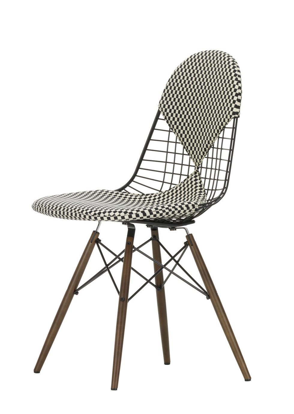 Vitra DKW-2 Wire Chair Stuhl mit schwarz-weiß kariertem Sitzpolster und Holzbeinen.