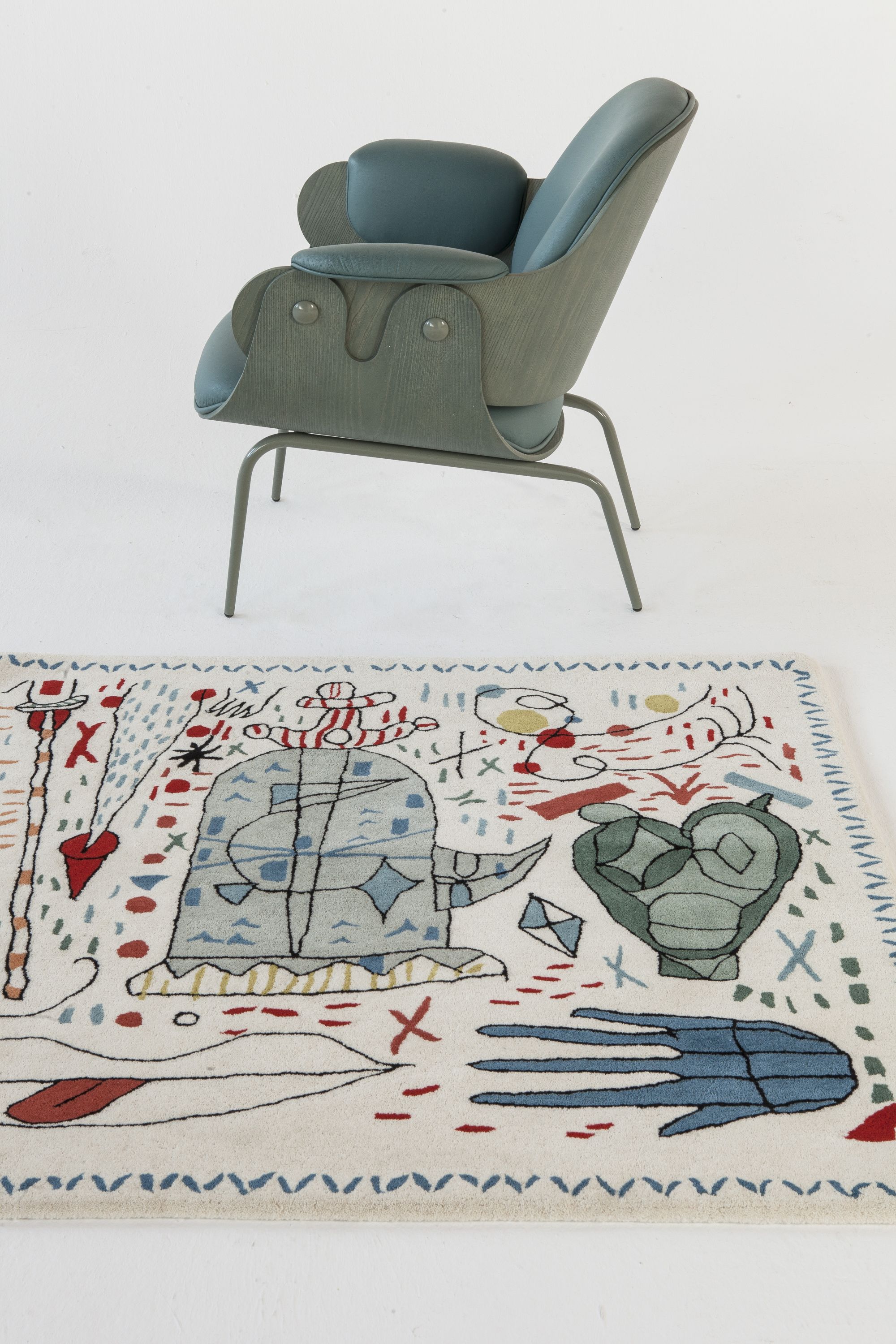 Hayon x Nani Teppich mit Wandaufhängung von Nanimarquina, abstrakte Muster und Farben. Designer Teppich.