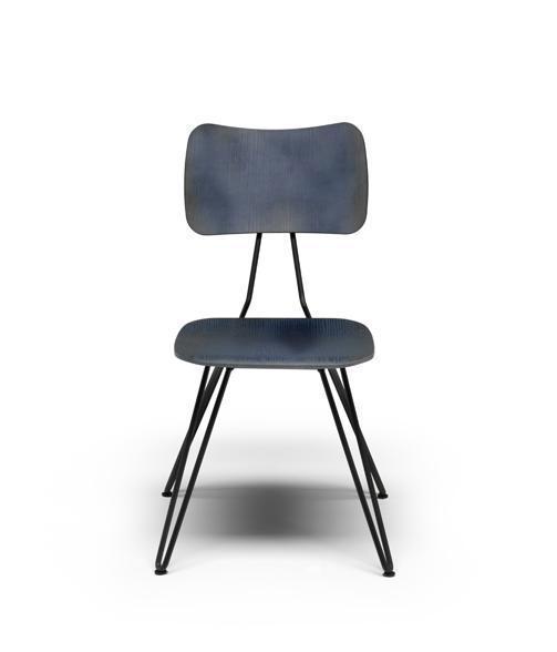Overdyed Side Chair Stuhl von Moroso Diesel mit blauem Sitz und schwarzem Metallgestell.