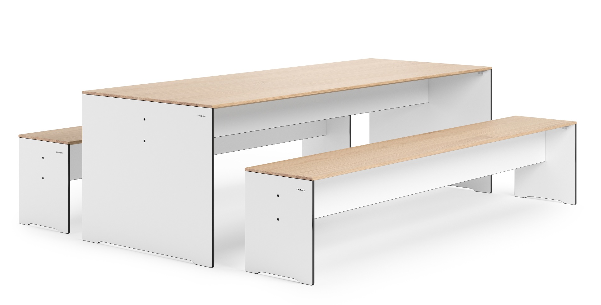 Riva Tisch von Conmoto: Moderner Esstisch mit passender Sitzbank in Weiß und hellem Holz.
