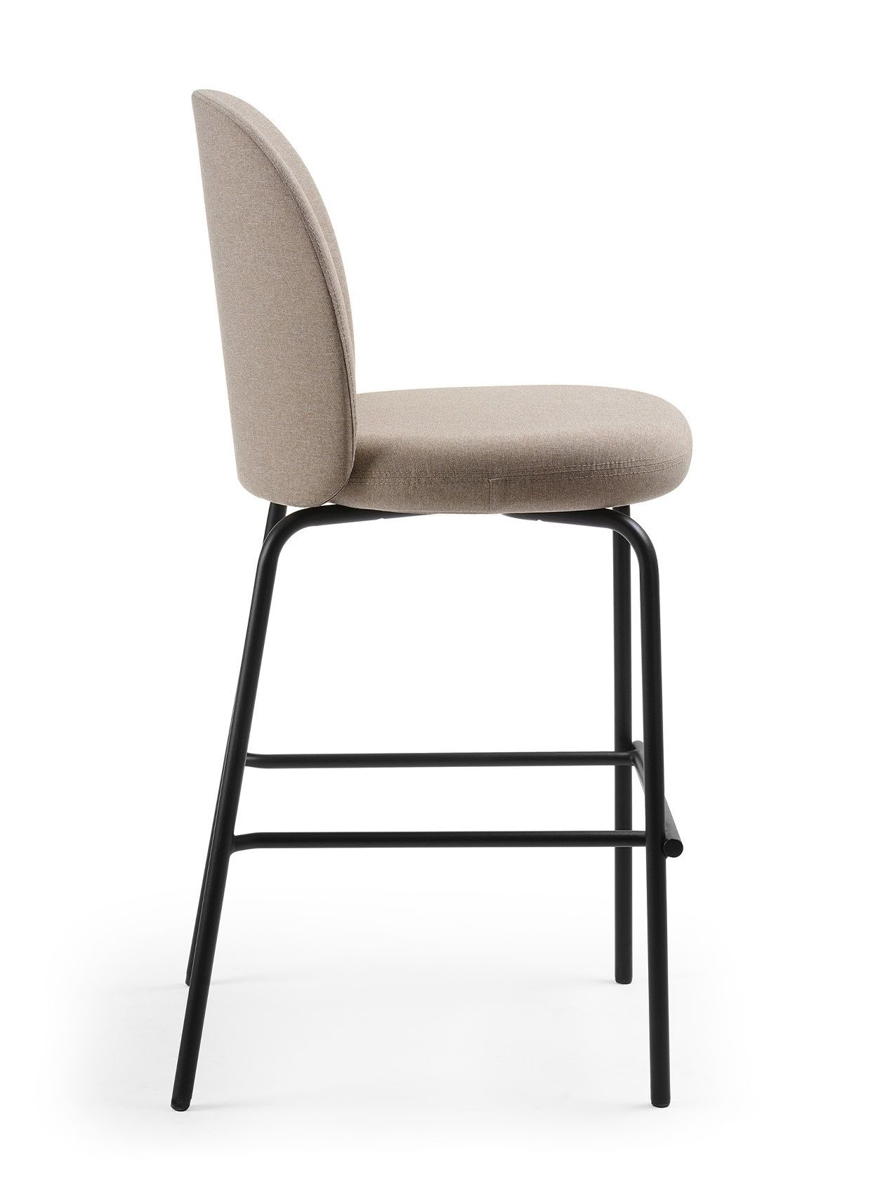 Beiger Barhocker "flos FS K H" von Bejot mit schwarzem Metallgestell, Seitenansicht. Moderner Hocker für Küche oder Bar.