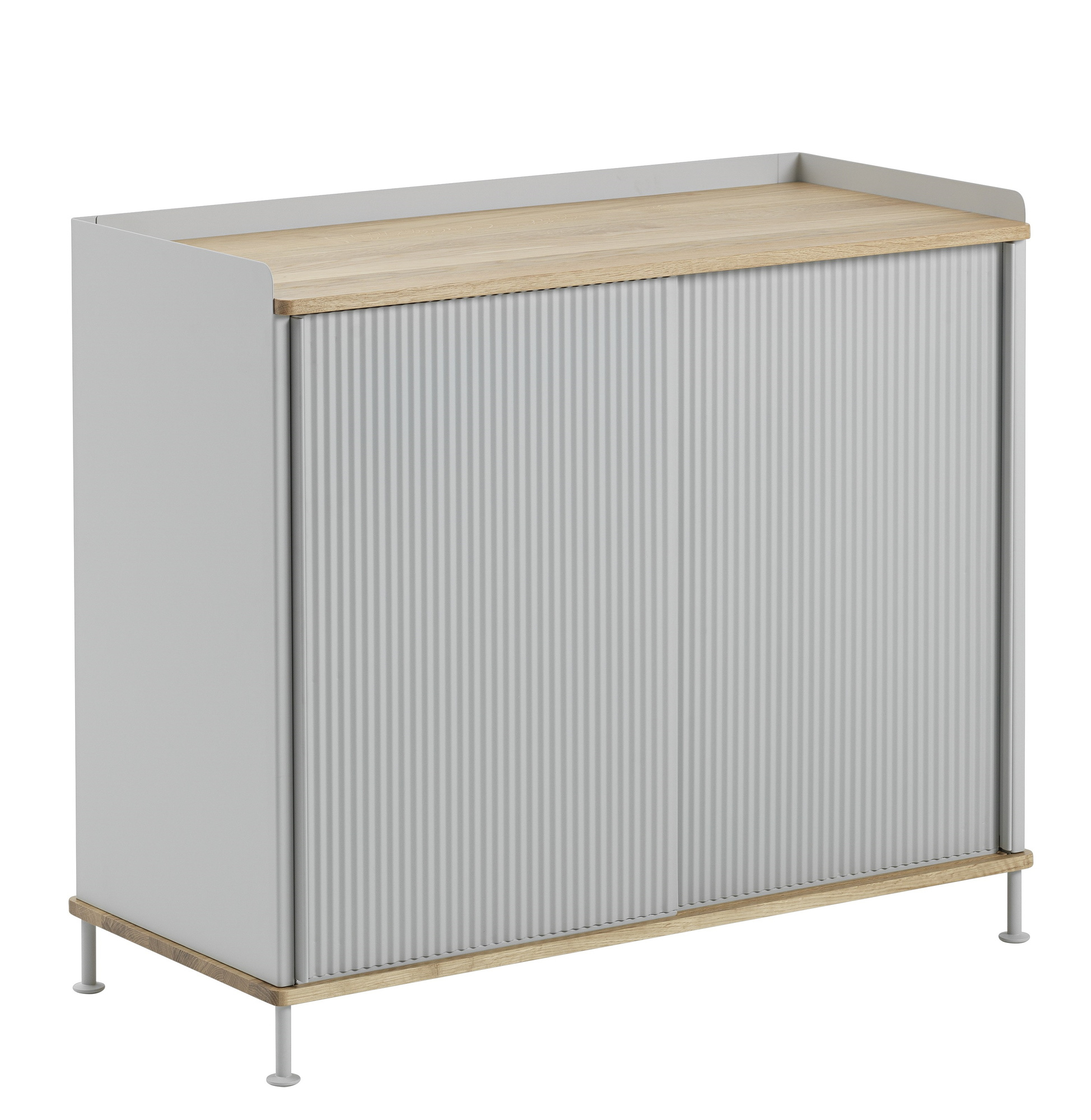 Enfold Sideboard von Muuto, hohes Sideboard in Grau mit geriffelten Schiebetüren und Holzablage.