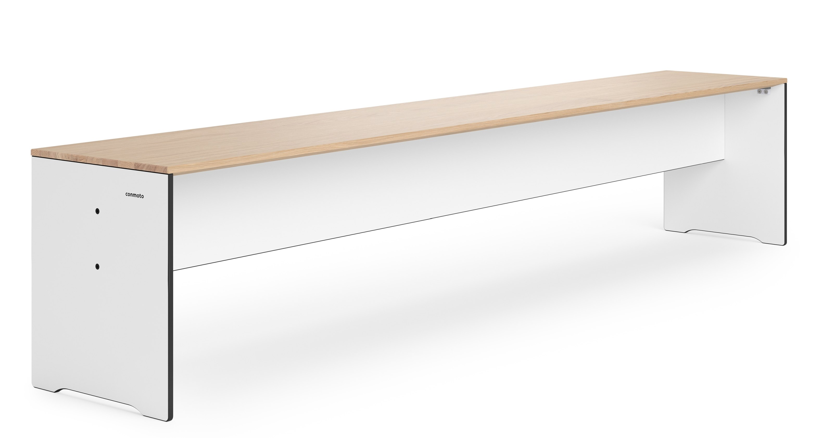 Riva Bank von Conmoto: Moderne Indoor Bank mit hellem Holz und weißen Beinen.