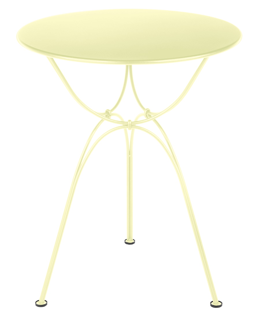 Airloop Tisch von Fermob, Ø 60 cm, hellgelber Outdoor Tisch mit filigranem Stahlgestell.