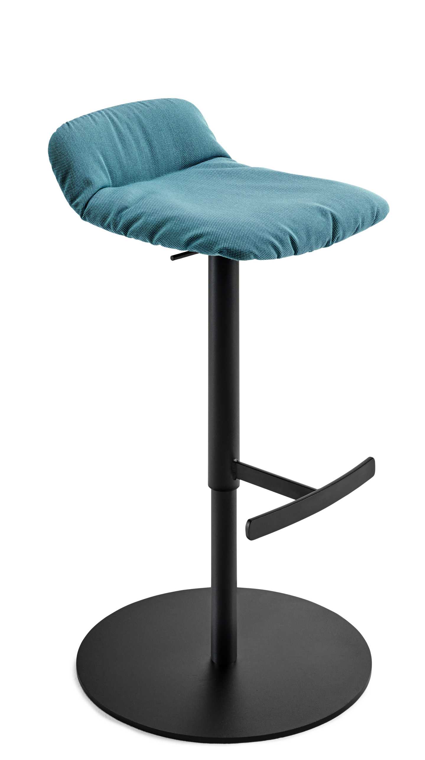 Leya Barhocker Low von Freifrau Manufaktur mit blauem Stoffbezug und schwarzem Fuß für die moderne Bar.