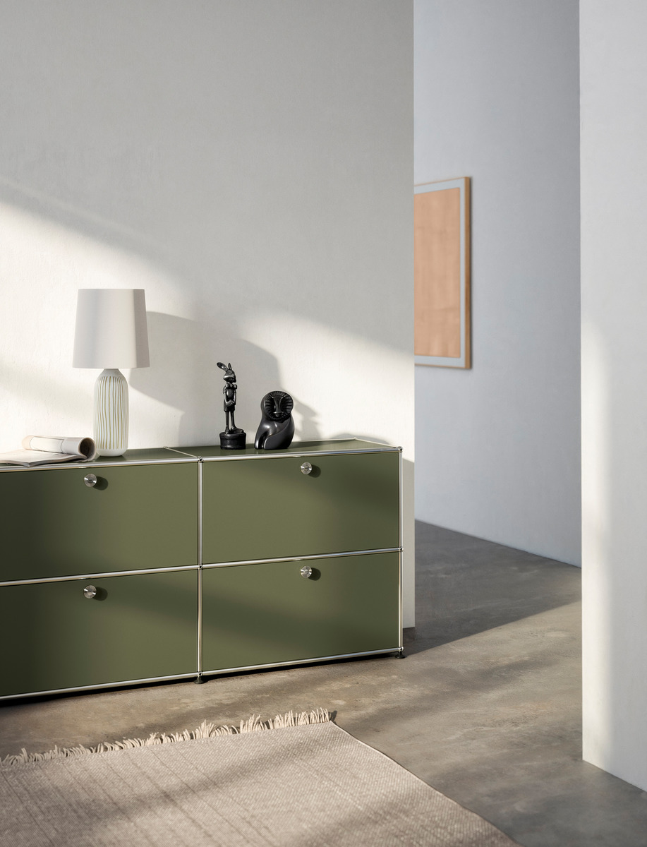 USM Haller dressoir E2 met 4 klapdeuren