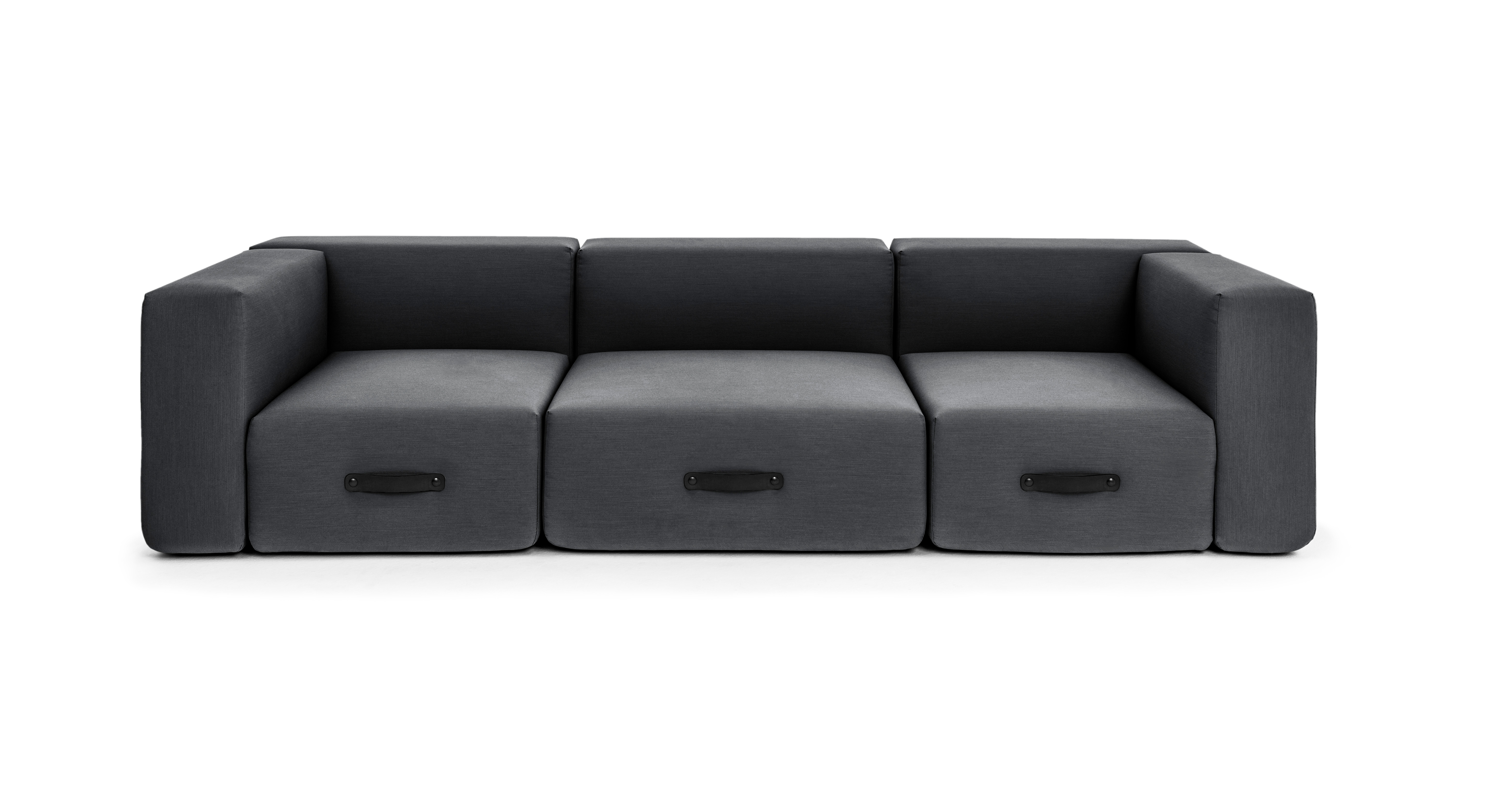Graues Conmoto Miami Outdoor Sofa mit drei Sitzelementen und schwarzen Tragegriffen vor weißem Hintergrund.
