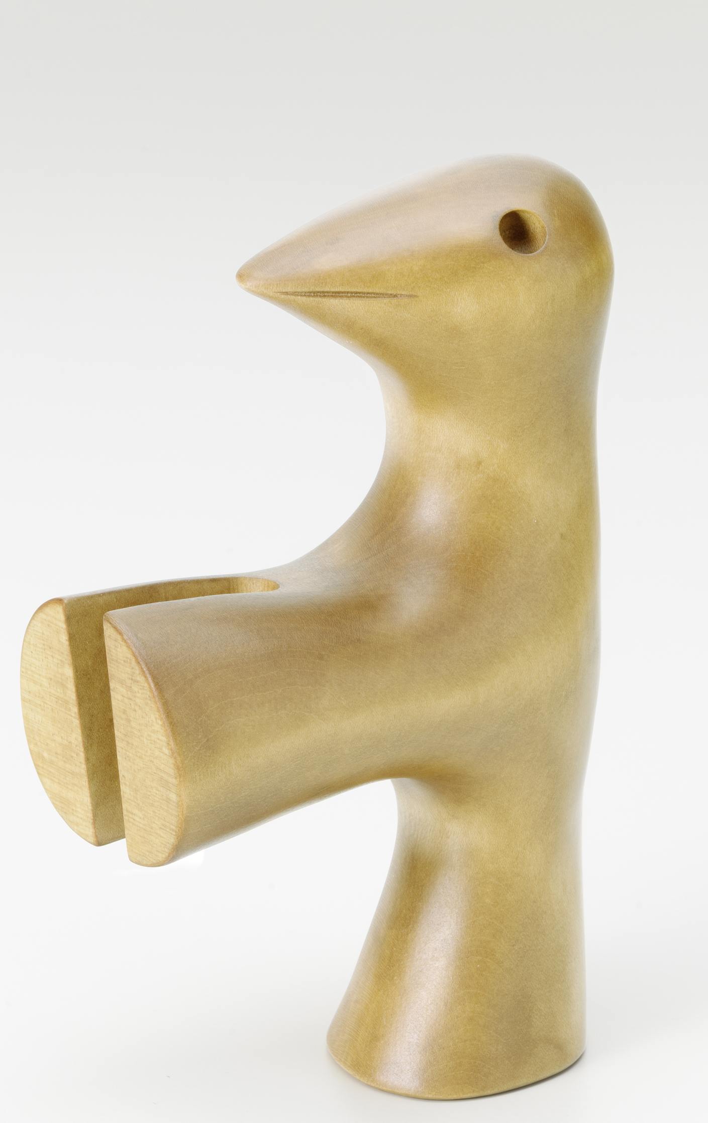 Detailaufnahme der Girard Bird Skulptur von Vitra, ein dekoratives Holzobjekt für stilvolles Wohnambiente.