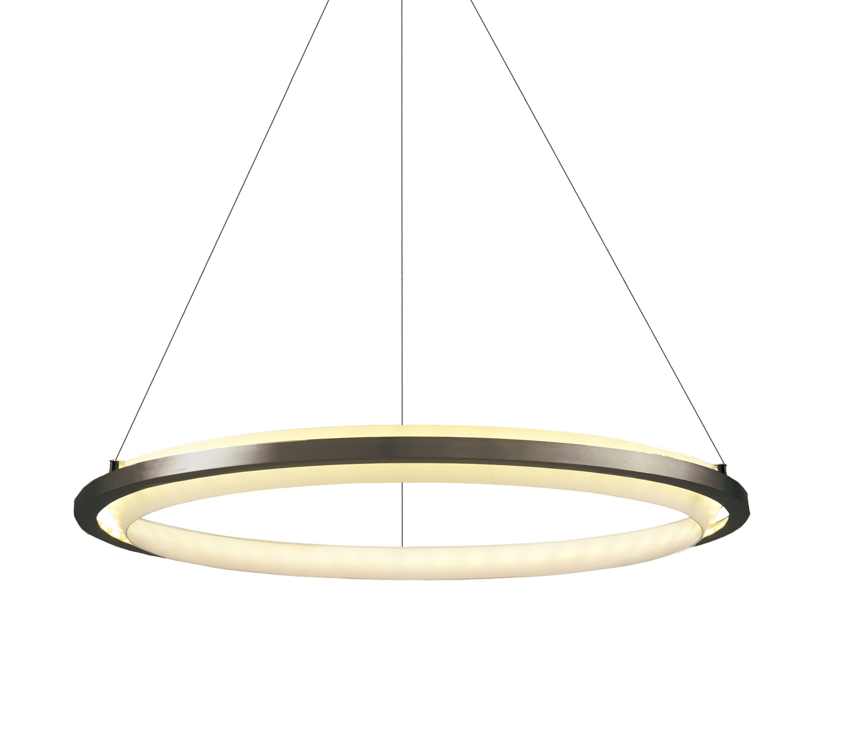 Nimba Pendelleuchte von Santa & Cole, moderne Ring Leuchte mit warmweißem Licht.