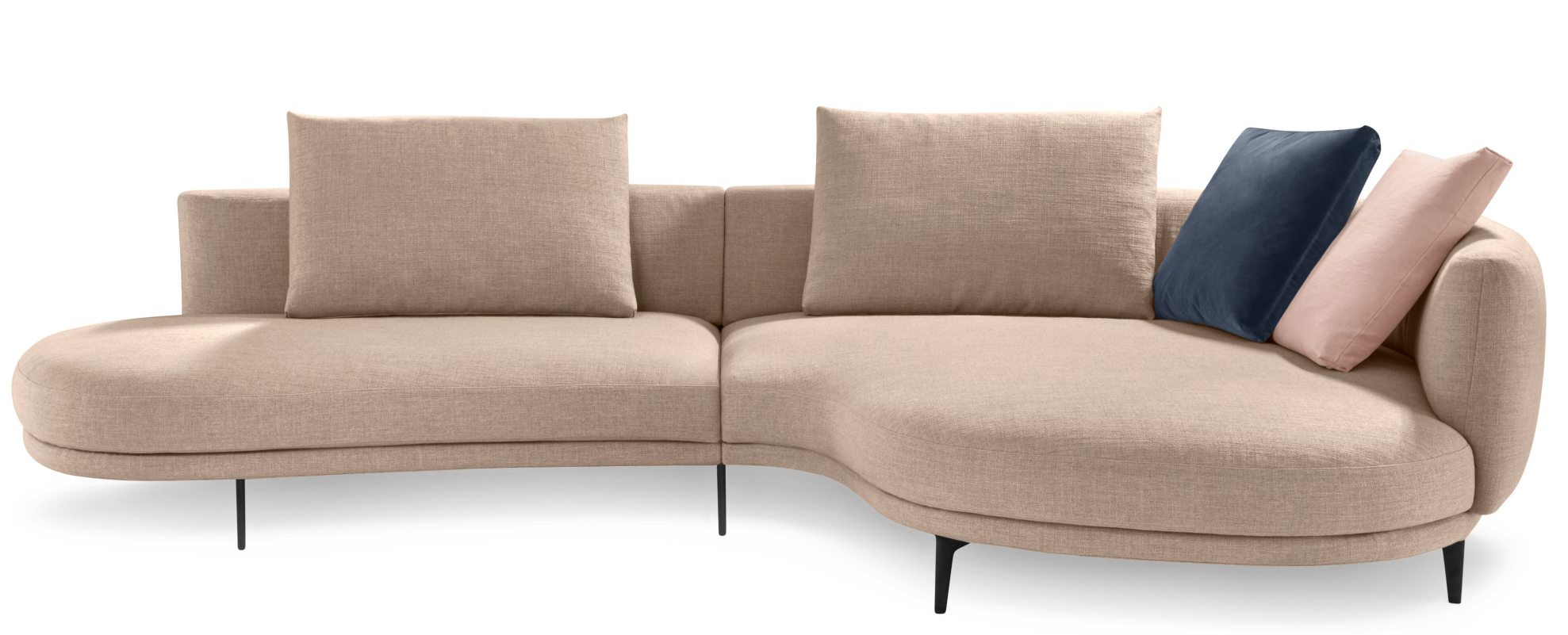 Walter Knoll Marru Sofa, konfigurierbares Ecksofa in Beige mit Kissen in Blau und Rosa.