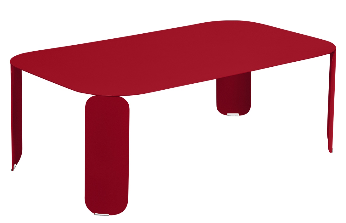 Roter Bebop Low Table von Fermob, ein moderner, rechteckiger Outdoor-Tisch für Garten und Terrasse.