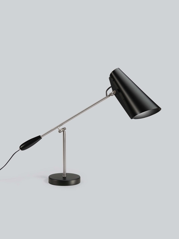 Schwarze Birdy Tischleuchte von Northern aus Stahl, modernes Design für Schreibtisch und Nachttisch.