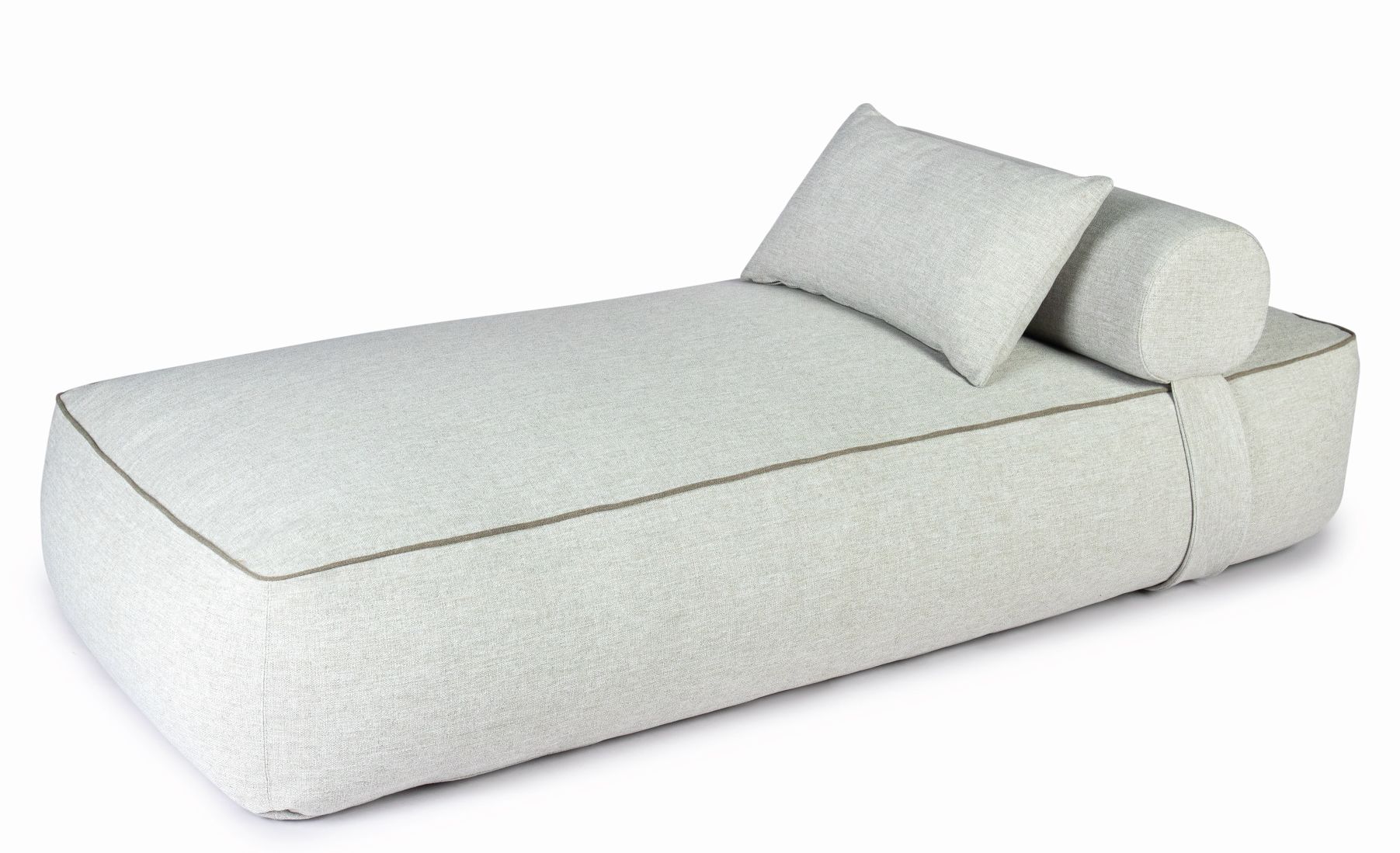 Helles Lounge Kissen für Maliha Sessel oder Outdoor Lounge Bett von Weishäupl, mit Zierkissen.