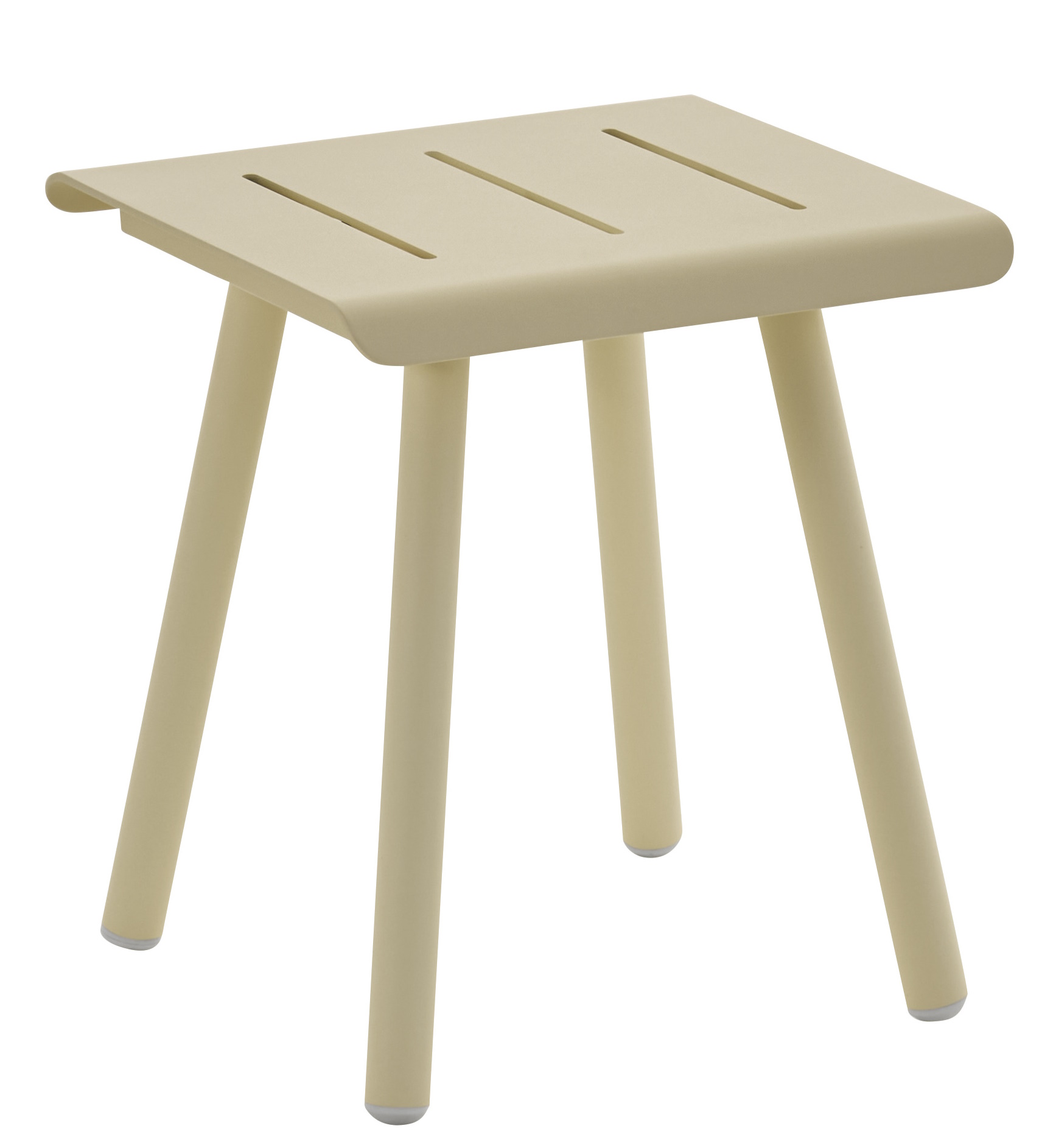 Vapio Stool Hocker Outdoor Weishäupl: Beiger, quadratischer Hocker mit drei Schlitzen auf der Sitzfläche und vier Beinen.
