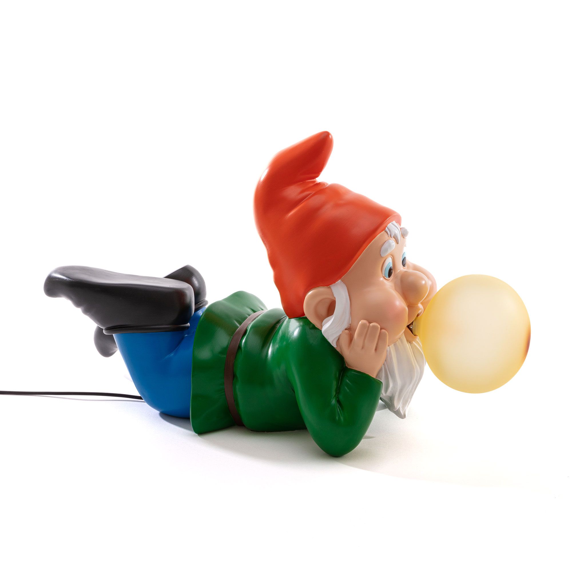 Gummy Dreaming Leuchte: Liegender Gartenzwerg mit roter Mütze und leuchtender Kaugummi-Blase. Dekorative Lampe.