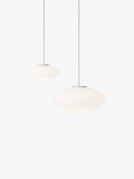AndTradition Mist Pendelleuchte aus Opalglas, modernes Design für Wohnzimmer und Esszimmer.