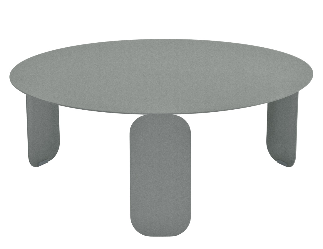 Grauer Bebop Tisch von Fermob, ein moderner, runder Outdoor-Tisch mit drei Beinen.