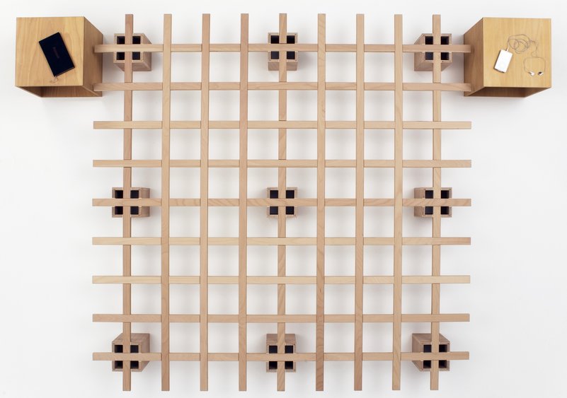 Tojo System Bett mit Cube  Nachttischen aus hellem Holz, minimalistisches Design für Schlafzimmer.