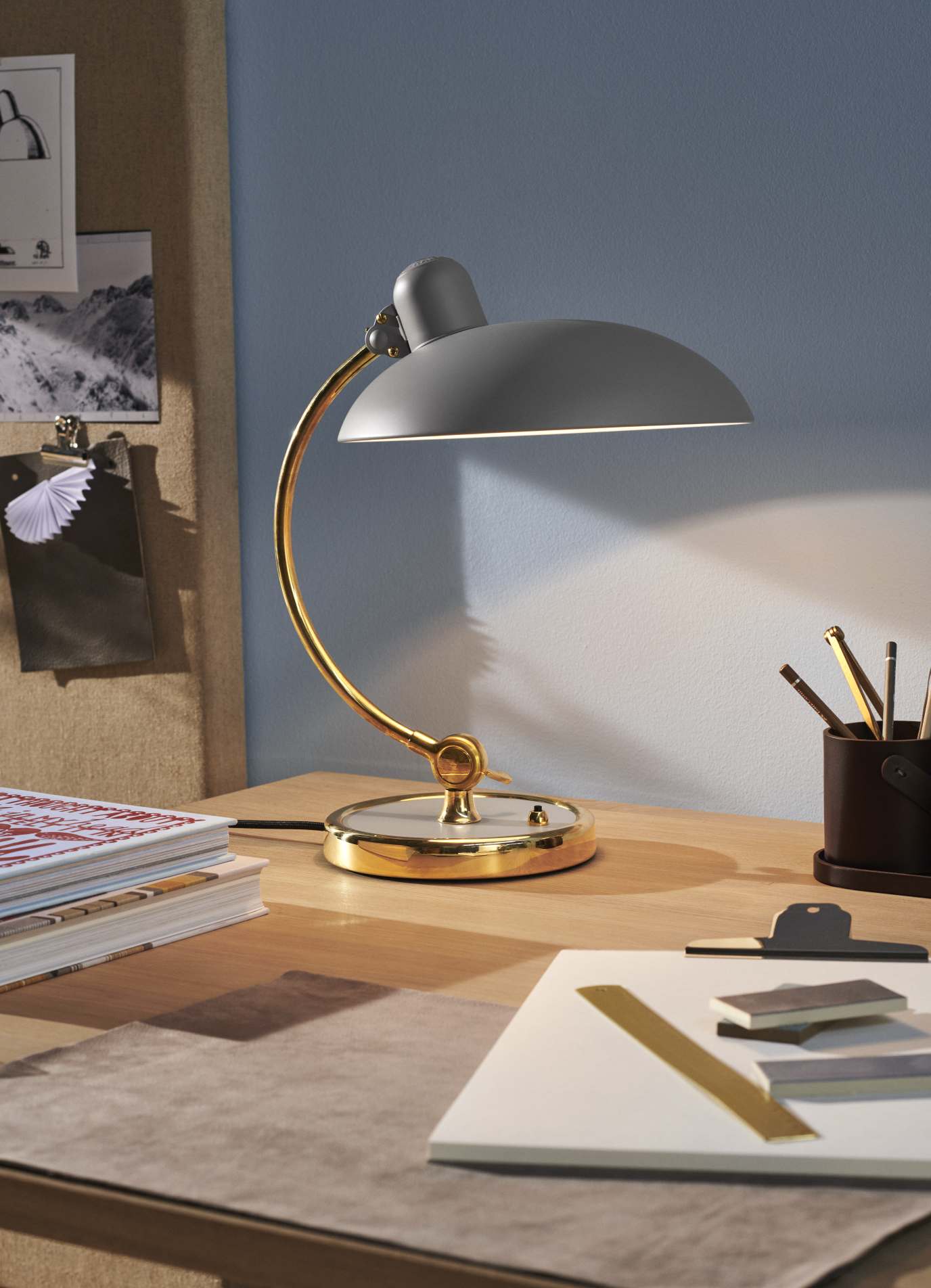 6631 T Luxe tafellamp KAISER idell Fritz Hansen Easy grey