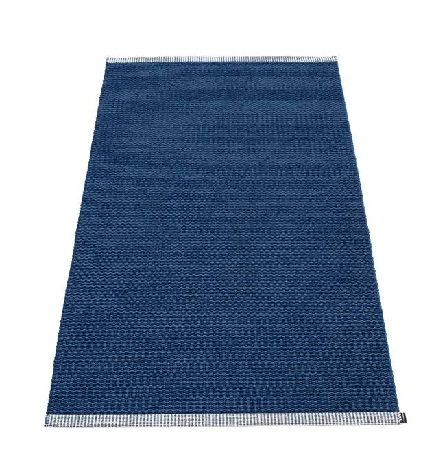 Blauer Pappelina Kunststoffteppich, Modell Mono, Größe 85x160 cm, für Innen und Außen.