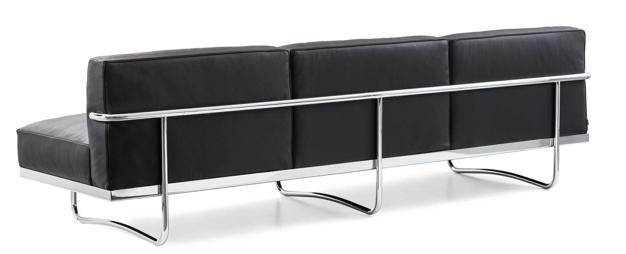 Rückansicht des schwarzen 5 Canapé Appartement le Corbusier Sofas Cassina mit verchromtem Stahlrohrgestell.