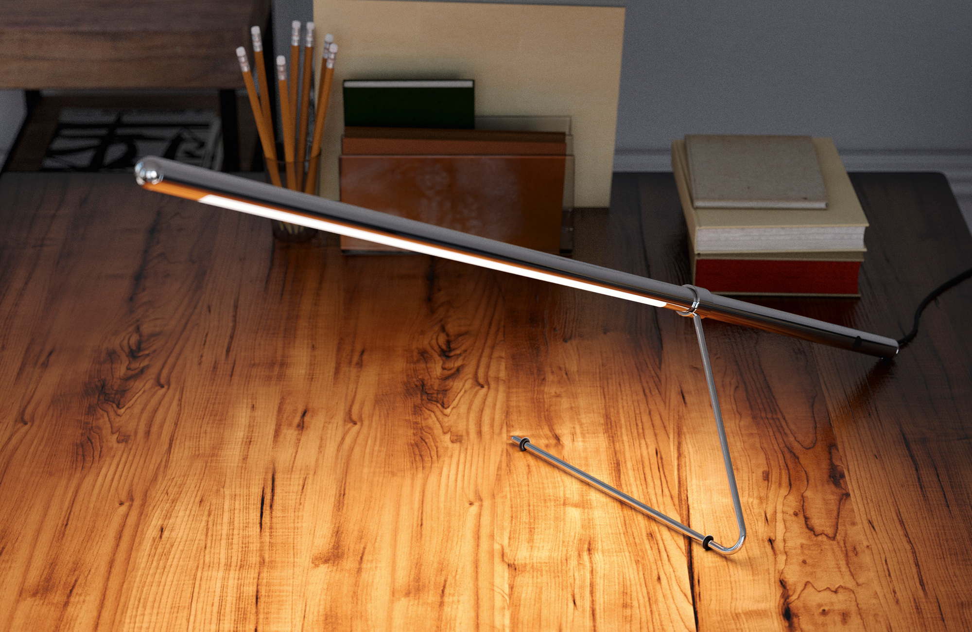 Belux Tubo Tischleuchte aus Chrom auf einem Schreibtisch, modernes Design mit LED-Beleuchtung für Arbeitszimmer.