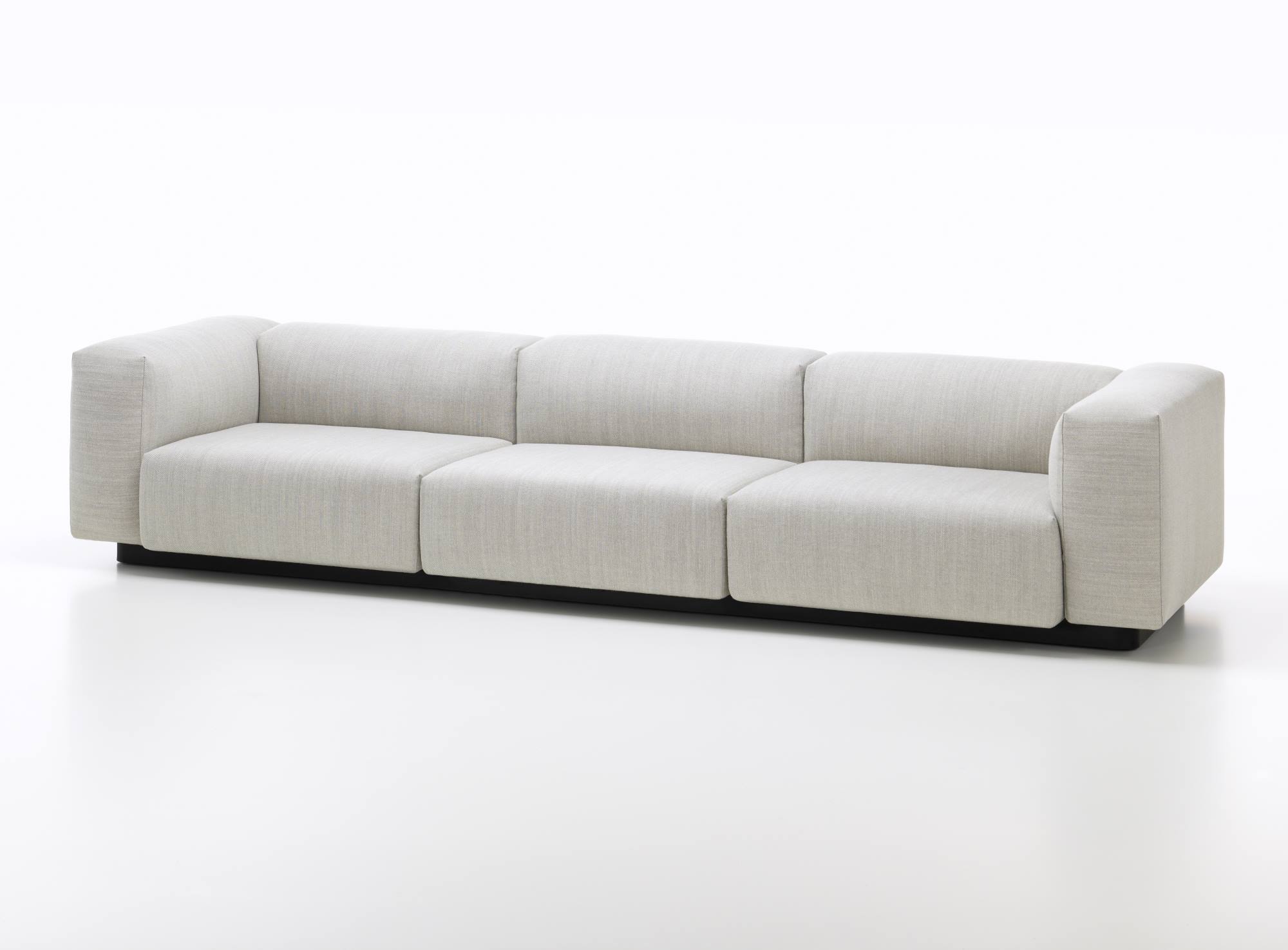 Vitra Soft Modular Sofa Dreisitzer in hellem Stoffbezug, modernes Design für Wohnzimmer und Lounge.