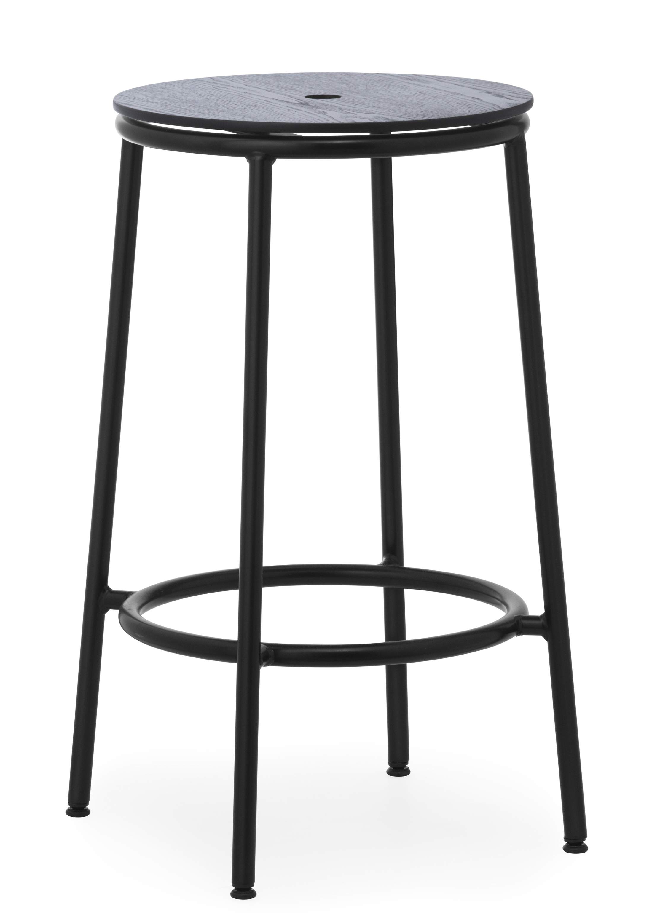 Circa Barhocker H 65 cm von Normann Copenhagen, schwarzer Barstuhl mit Fußstütze und Holz-Sitzfläche.