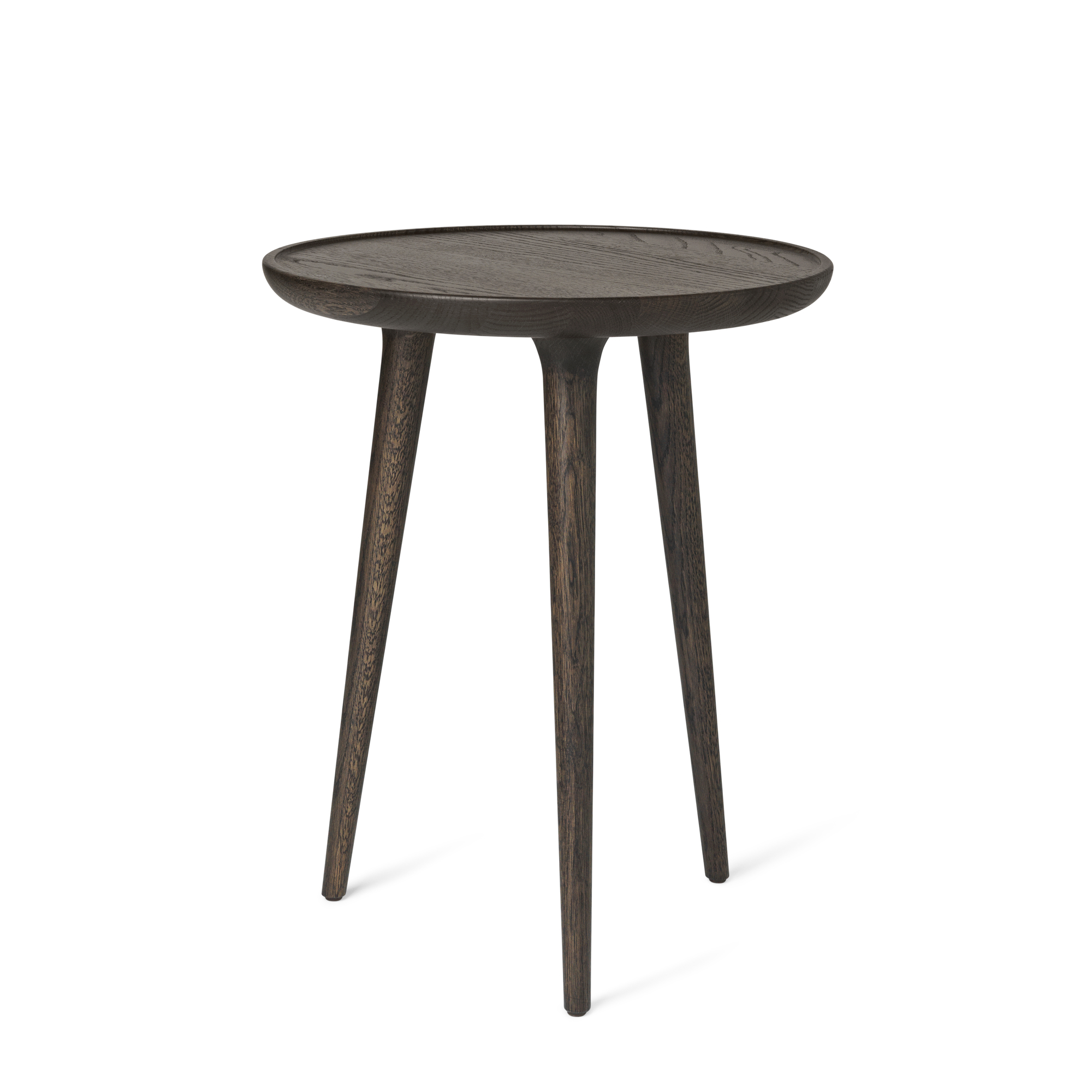 Dunkler Accent Side Table Beistelltisch Medium aus Holz mit drei Beinen auf weißem Hintergrund.