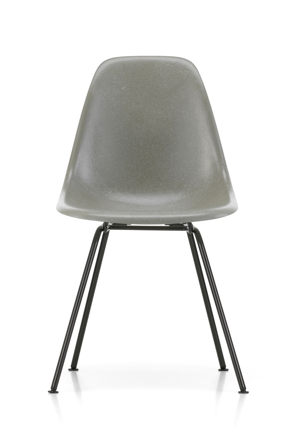 Eames Plastic Side Chair DSX Stuhl von Vitra, graue Sitzschale und schwarzes Metallgestell.