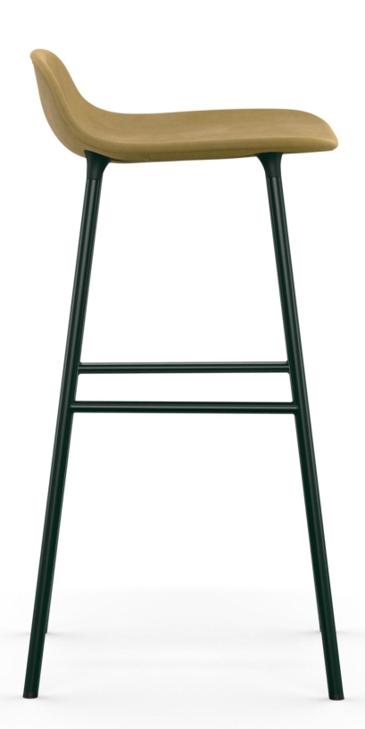 Normann Copenhagen Form Barhocker, gepolsterter Sitz in Beige, Stahlgestell in Schwarz, modernes Küchendesign.