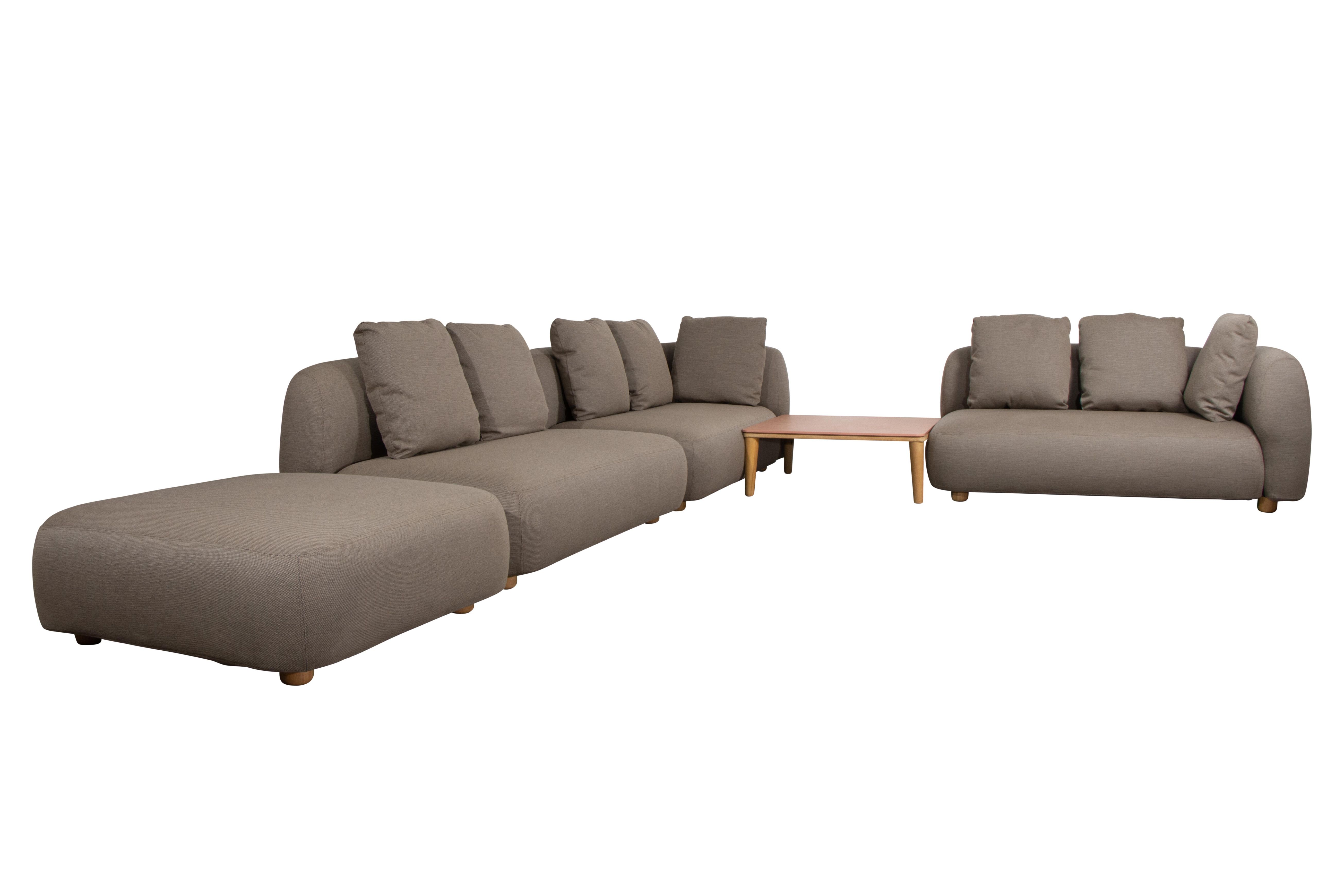 Cane-Line Capture Outdoor Sofa Modul, graues modulares Lounge-Set mit Tisch und Hocker für Terrasse.