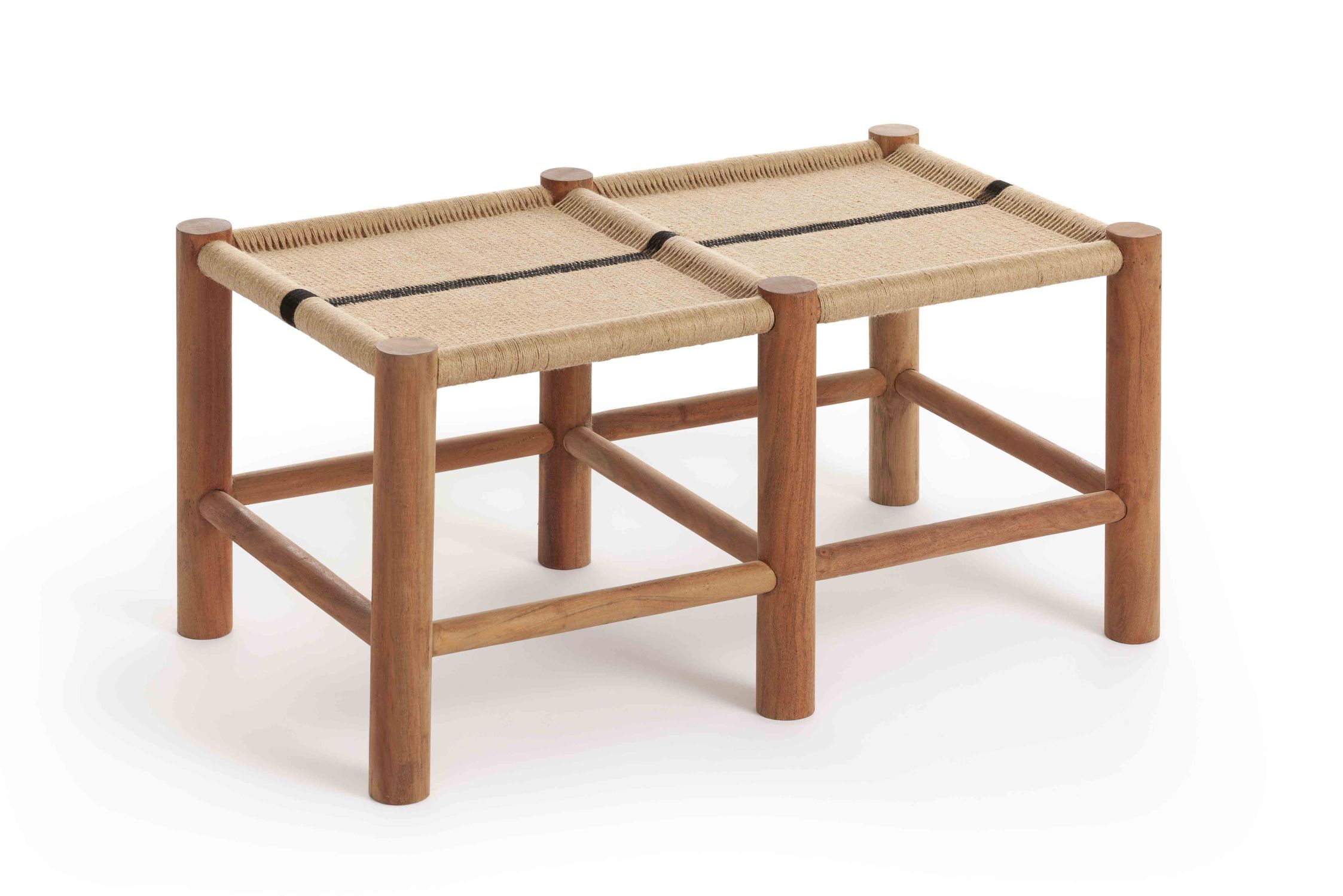 Roots Doppel-Hocker: Bank aus Holz mit geflochtener Sitzfläche und schwarzem Detail.